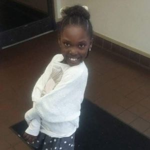 Meet your Posher, Derian